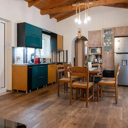 펜션 Olive Grove Getaway Oikhalía