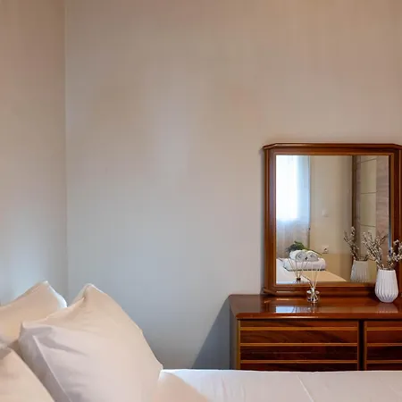 Olive Grove Getaway * Oikhalía