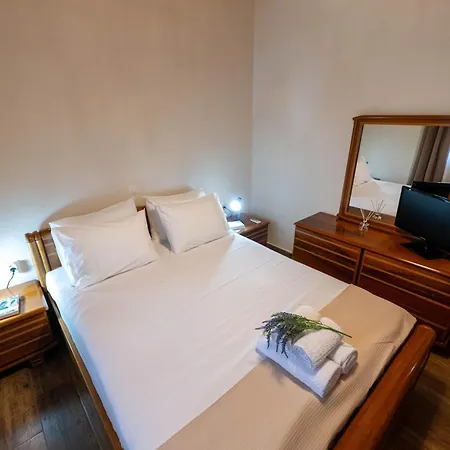 Olive Grove Getaway Vakantiehuis