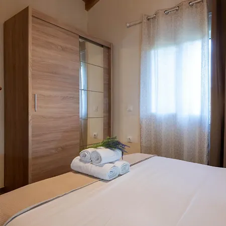 펜션 Olive Grove Getaway Oikhalía