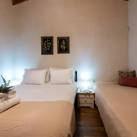 Olive Grove Getaway * Oikhalía